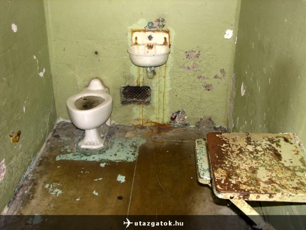 Egy tipikus alcatraz cella