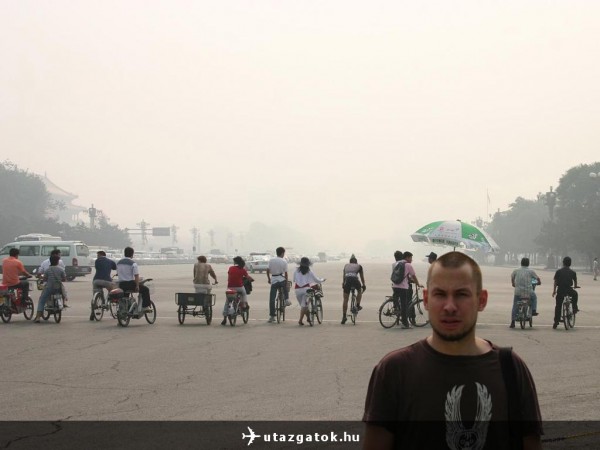 Peking, biciklik, szmog, Sibi