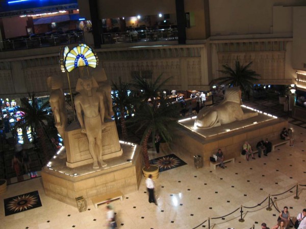 Luxor hotel belső tere