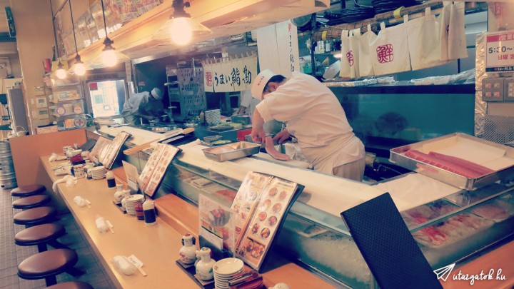 Tsukiji sushi étterem a kikötőben