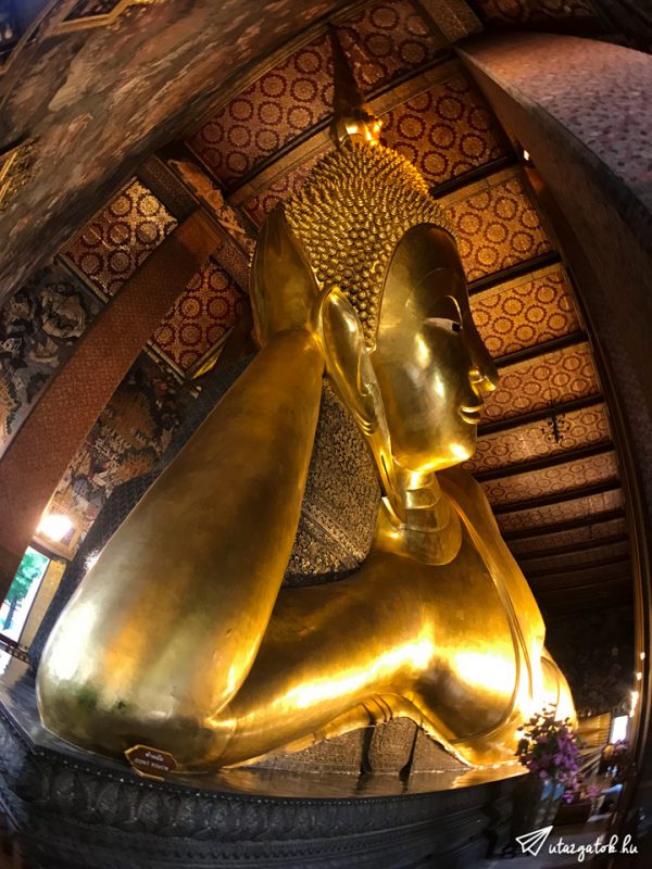 A fekvő buddha szobor halszem optikás felvétellel